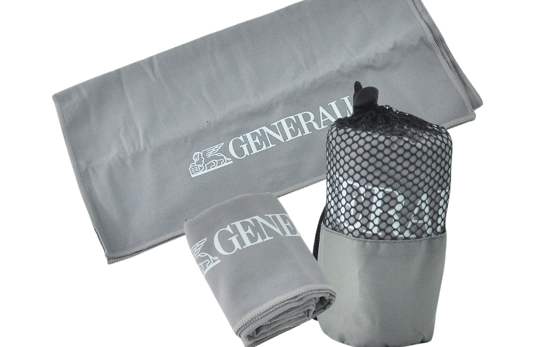 Microfiber Towel with Pouch CT001